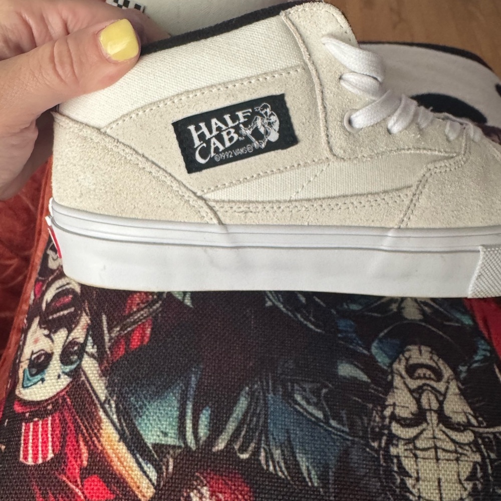Men's White Vans Half Cab Shoes